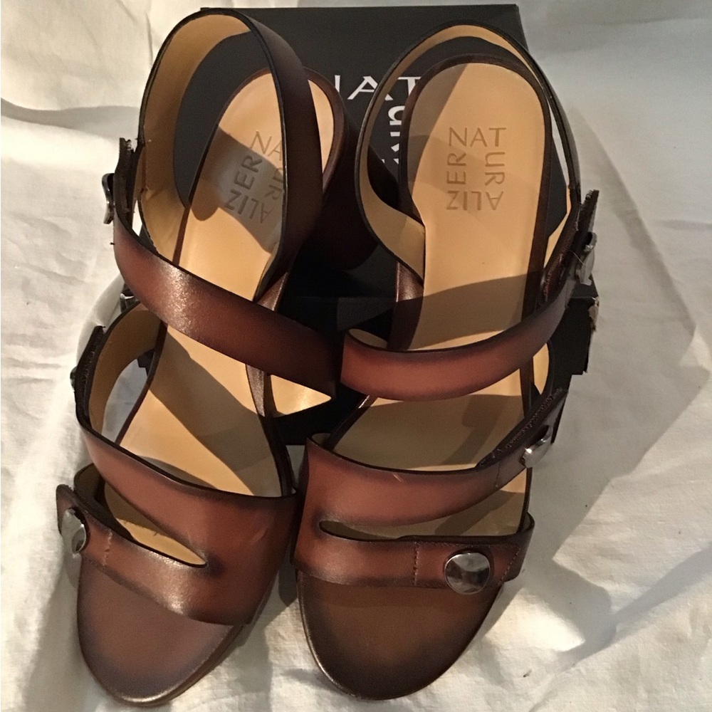 Women’s Naturalizer heeled sandals
Size 9w